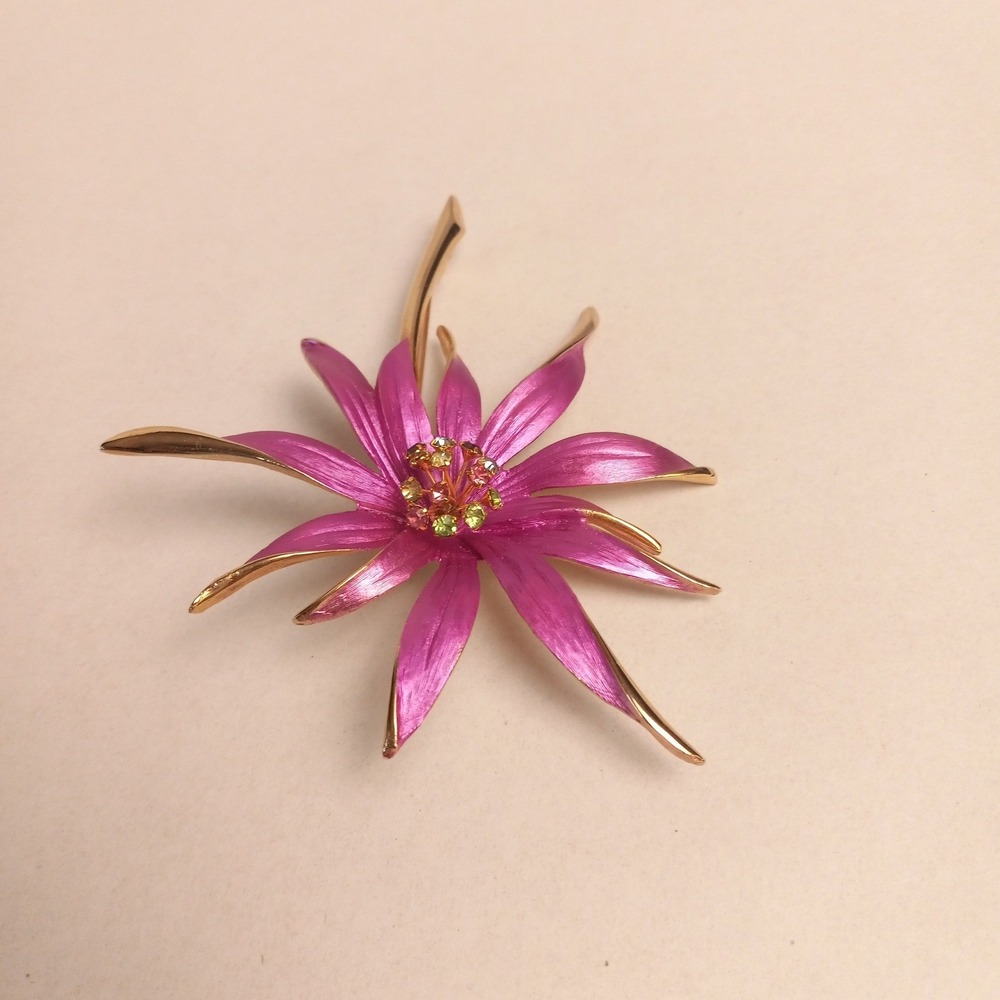 Vintage Lisa Stamped Pink Enamel Flower Brooch Gold Tone Rhinestone Pin